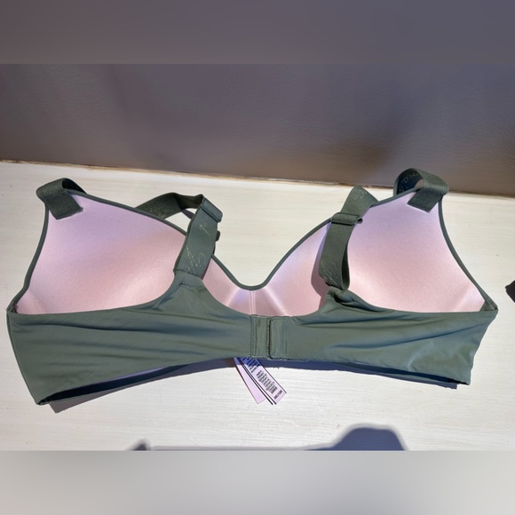 Victoria’s Secret lightly lined tshirt bra 38C - Picture 15 of 16